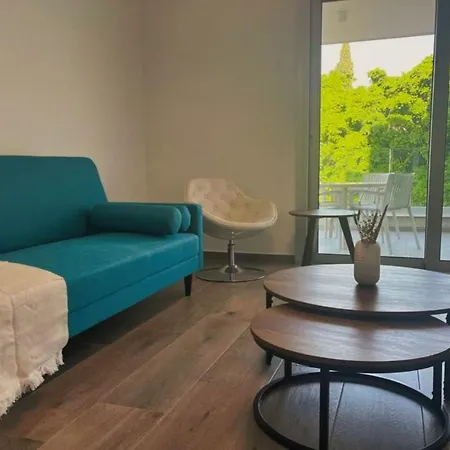 Phaedrus Living Coral Aura *