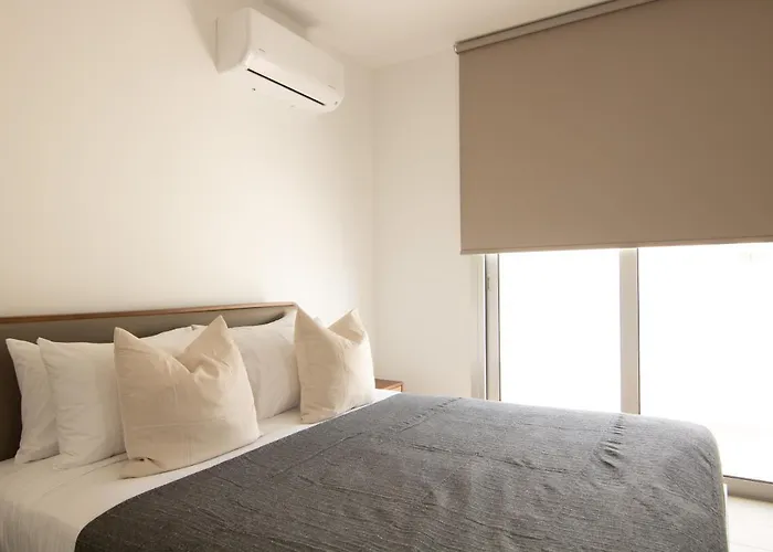 Apartment Phaedrus Living Coral Aura Larnaka